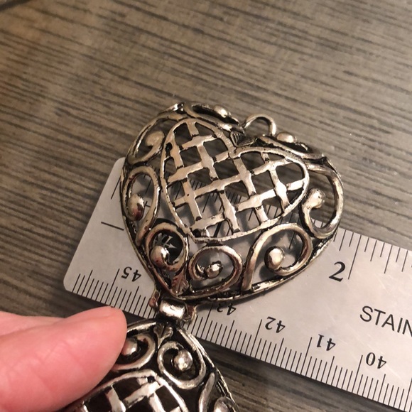 Vintage Filigree Open Cage Heart Necklace - Picture 11 of 17